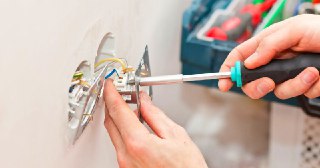 Электромонтажные работы Назарово цена 469 руб Электрика под ключ